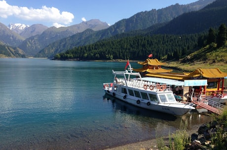 南山文化旅游区：游客们的快乐胜地